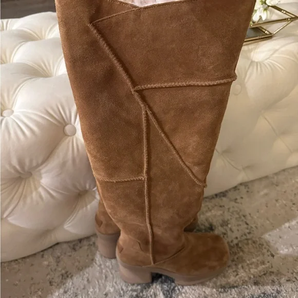 UGG New Heights Platform Xtra Chestnut Boot - Picture 5 of 6